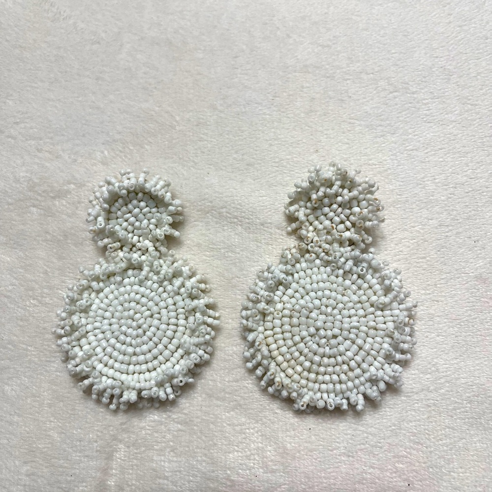 Drop Earrings Double Round Disk Seed Bead Stud. Color: white